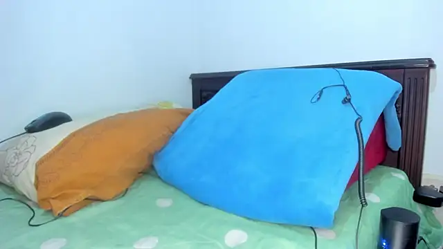 Snapshot of Daniel_Ny_ chatting on October 1, 2025, 7:36 am Daniel Ny online show from October 1, 2025, 7:36 am