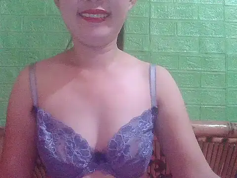 Snapshot of lucky_rona chatting on October 28, 2025, 4:49 am lucky rona online show from October 28, 2025, 4:49 am