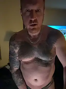 Snapshot of CloudyKingG chatting on April 22, 2026, 8:28 am CloudyKingG online show from April 22, 2026, 8:28 am