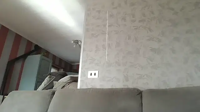 cazzoweb online show from November 11, 2025, 12:16 pm