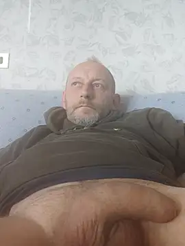 cazzoweb online show from April 8, 2026, 1:00 pm