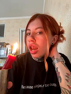 Nancyhot777 online show from December 1, 2025, 10:42 am