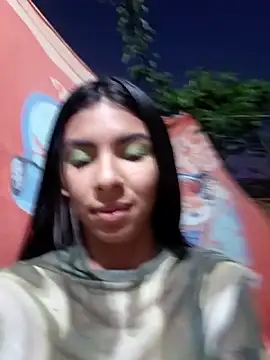 Snapshot of chaparritahot99 chatting on December 17, 2025, 10:32 am chaparritahot99 online show from December 17, 2025, 10:32 am