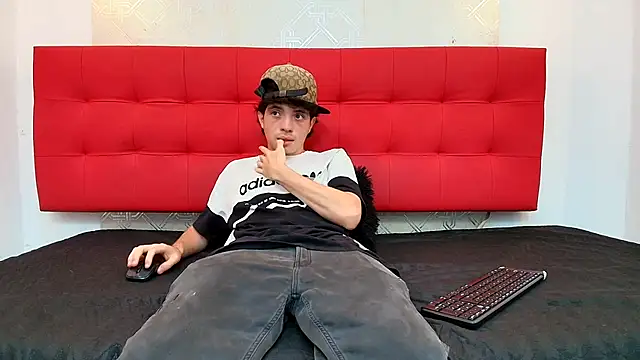 dia fax18 online show from September 16, 2025, 12:28 pm