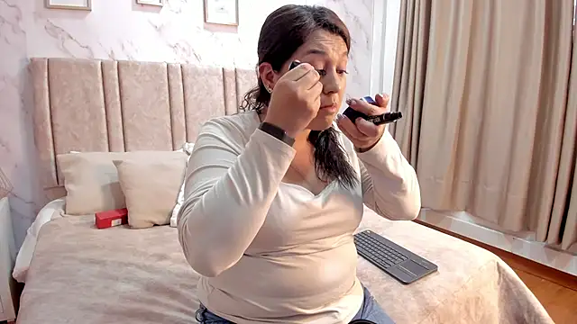 Paula And online show from October 23, 2025, 7:56 pm