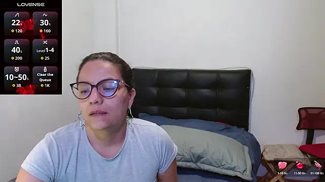 Snapshot of Megan_Milf__ chatting on March 3, 2026, 12:33 pm Megan Milf online show from March 3, 2026, 12:33 pm