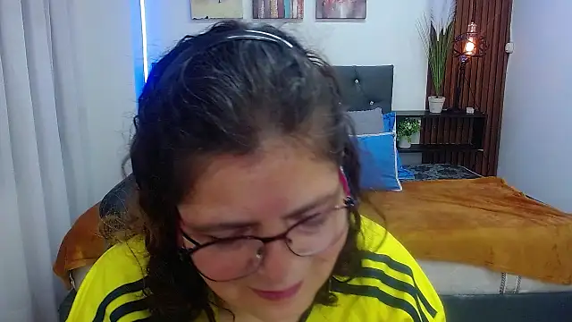 Snapshot of Linda_banks_ chatting on September 10, 2025, 1:38 am Linda banks online show from September 10, 2025, 1:38 am
