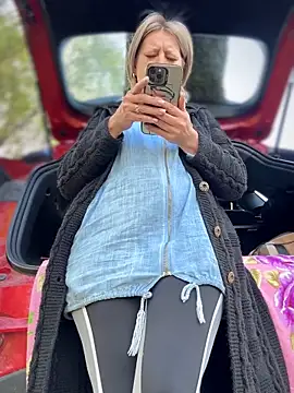 Snapshot of Milena-MilfaXXX chatting on April 21, 2026, 1:53 am Milena-MilfaXXX online show from April 21, 2026, 1:53 am
