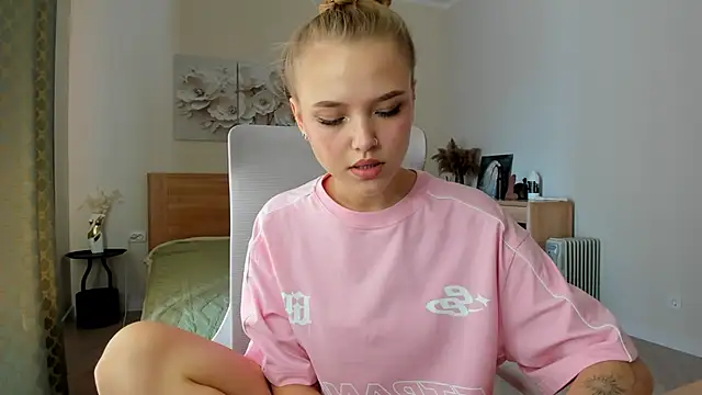 flooora 0 online show from June 8, 2026, 1:39 am