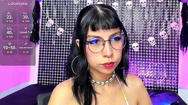 Rose 72 online show from November 7, 2025, 7:25 pm