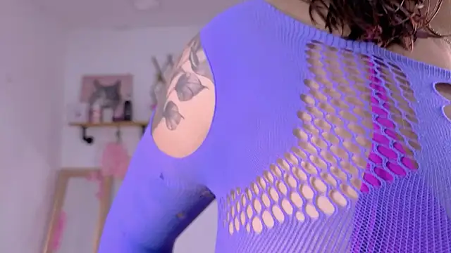 nahomy ryans online show from January 13, 2026, 10:15 pm