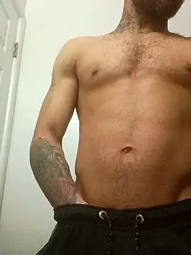 Snapshot of 1mistaGoodWood chatting on March 31, 2026, 2:35 am 1mistaGoodWood online show from March 31, 2026, 2:35 am