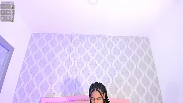 OnlyGia online show from November 11, 2025, 8:20 pm