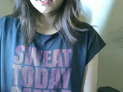 Honey-darlin online show from September 29, 2025, 10:47 pm