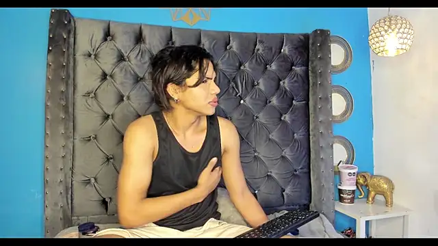 bxby dolls online show from September 26, 2025, 5:33 am