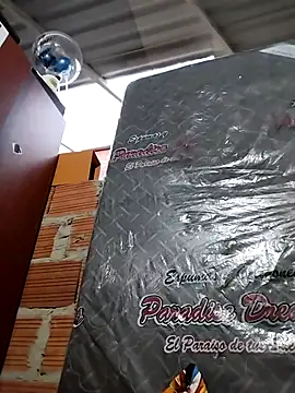 Tussi-amor online show from September 17, 2025, 10:33 pm