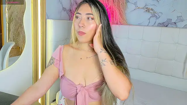  ManuVeelez online show from December 21, 2025, 8:16 pm