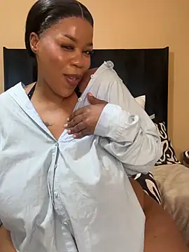 THICKBUNNYCHICKxxx online show from April 26, 2026, 12:03 pm