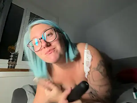 Snapshot of lablonde2025 chatting on September 30, 2025, 7:41 pm lablonde2025 online show from September 30, 2025, 7:41 pm