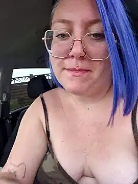 lablonde2025 online show from April 29, 2026, 11:25 am