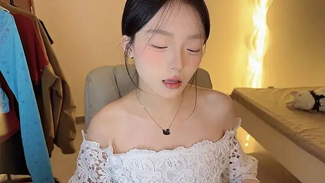 Snapshot of Robin-o3 chatting on October 2, 2025, 3:41 pm Robin-o3 online show from October 2, 2025, 3:41 pm