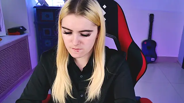 Stef Nicks online show from September 18, 2025, 9:11 am