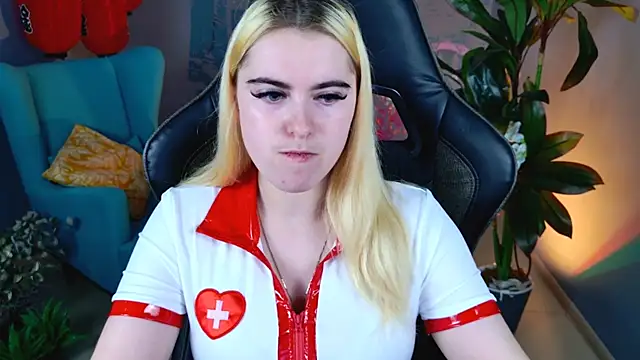 Stef Nicks online show from September 22, 2025, 5:09 am