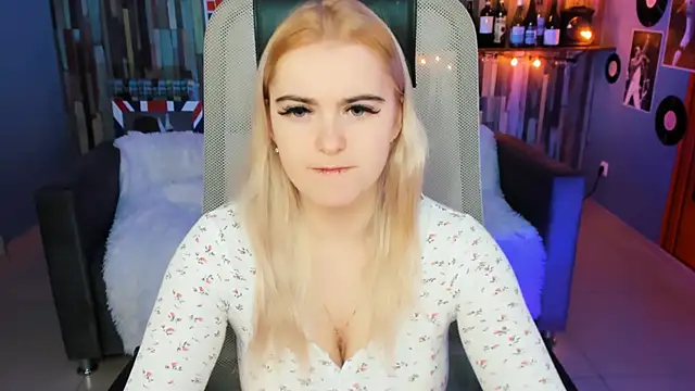 Stef Nicks online show from February 1, 2026, 7:40 am