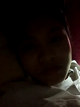 NhuFox online show from October 29, 2025, 3:03 pm