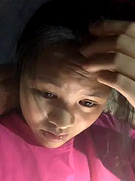 NhuFox online show from November 17, 2025, 12:44 pm