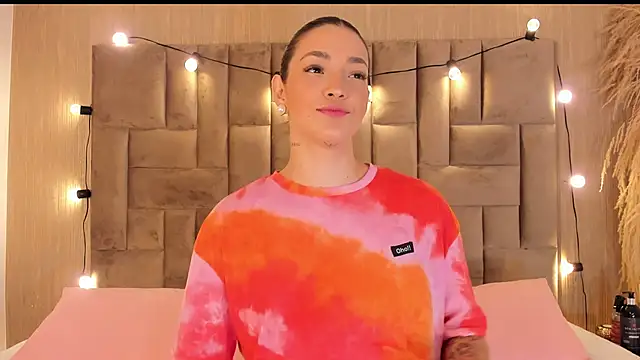 ClaradelMar online show from November 28, 2025, 10:40 am