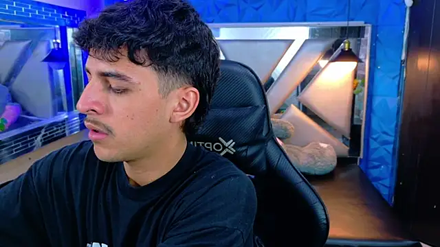 Alan Del Reyx online show from October 3, 2025, 7:44 pm