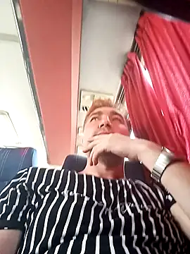 Snapshot of mert0359 chatting on September 10, 2025, 1:22 pm mert0359 online show from September 10, 2025, 1:22 pm