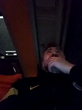 mert0359 online show from April 17, 2026, 9:29 pm