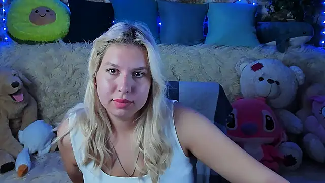 ChloeRicc online show from September 8, 2025, 3:00 pm