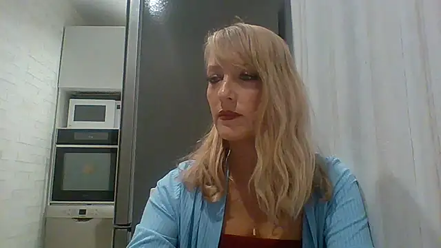 Vexxaa online show from October 2, 2025, 6:04 pm