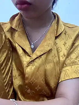 Nguyenha11 online show from November 13, 2025, 7:07 am