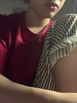 Nguyenha11 online show from March 18, 2026, 12:19 pm