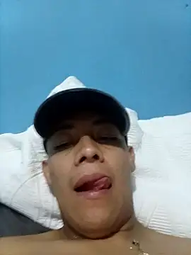 Tupapasiitooo online show from April 7, 2026, 1:39 am