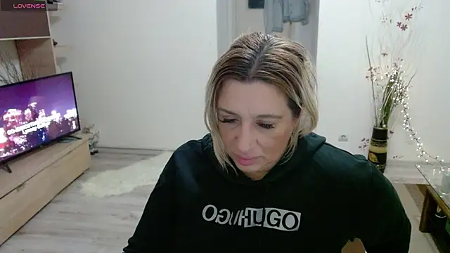 TheeaBlanco online show from November 9, 2025, 5:00 pm