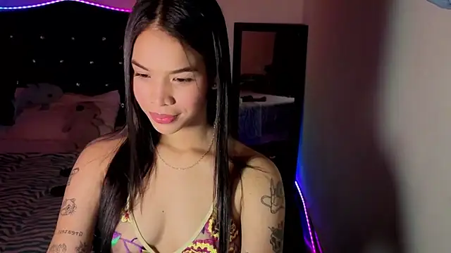 SarahMontezz online show from February 8, 2026, 2:37 am