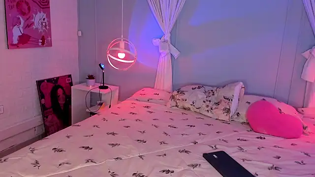 Hannahpage online show from October 29, 2025, 11:56 am