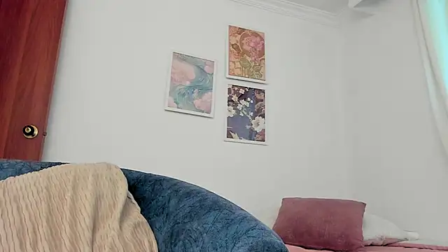 canelleGarces online show from February 26, 2026, 9:47 pm