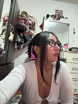 saranghae  online show from October 6, 2025, 12:41 am