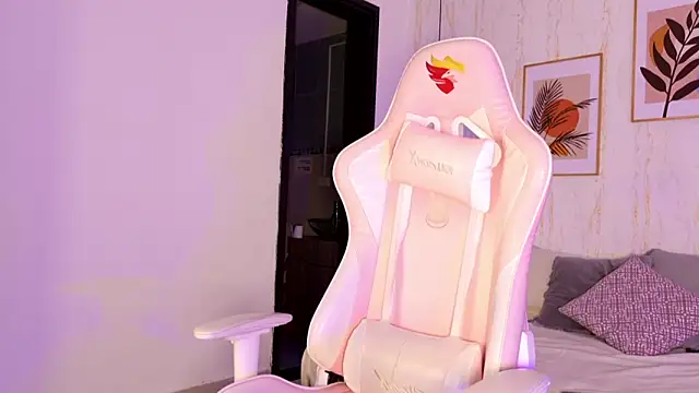 Ayleen Dunkan online show from October 1, 2025, 12:33 pm