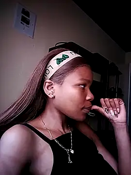 Snapshot of Seductive_Yellow_Titties chatting on October 28, 2025, 7:01 am Seductive Yellow Titties online show from October 28, 2025, 7:01 am