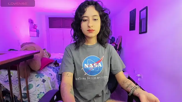 Snapshot of atenea_dragon__ chatting on September 12, 2025, 9:26 pm atenea dragon online show from September 12, 2025, 9:26 pm