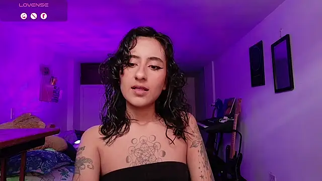 Snapshot of atenea_dragon__ chatting on November 30, 2025, 8:46 pm atenea dragon online show from November 30, 2025, 8:46 pm