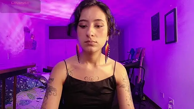 Snapshot of atenea_dragon__ chatting on December 1, 2025, 9:53 pm atenea dragon online show from December 1, 2025, 9:53 pm