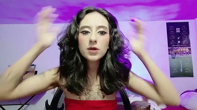 Snapshot of atenea_dragon__ chatting on January 15, 2026, 10:13 pm atenea dragon online show from January 15, 2026, 10:13 pm